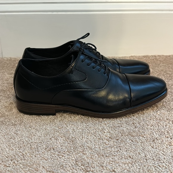 Van Heusen Memory Foam Dress shoes - Picture 5 of 7